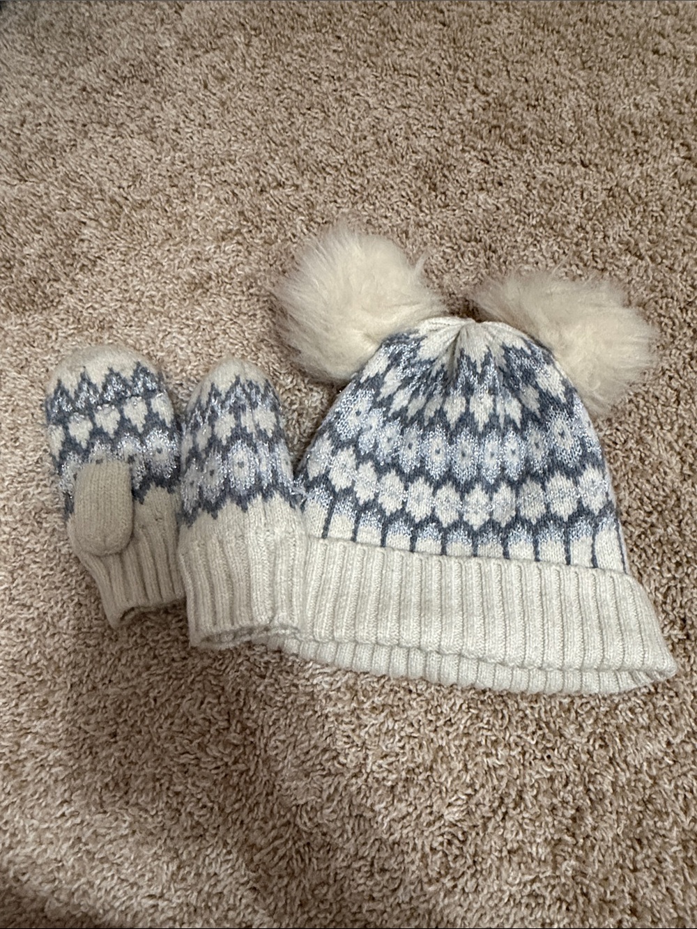GAP Cream and Gray Fair Isle Pom-Pom Beanie with Matching Mittens